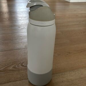 Owala 40 oz waterbottle